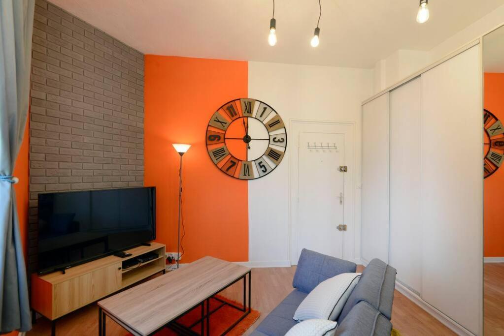 L'Accueil En Quai/T2/Gare/Wi-Fi Apartment Angouleme Luaran gambar